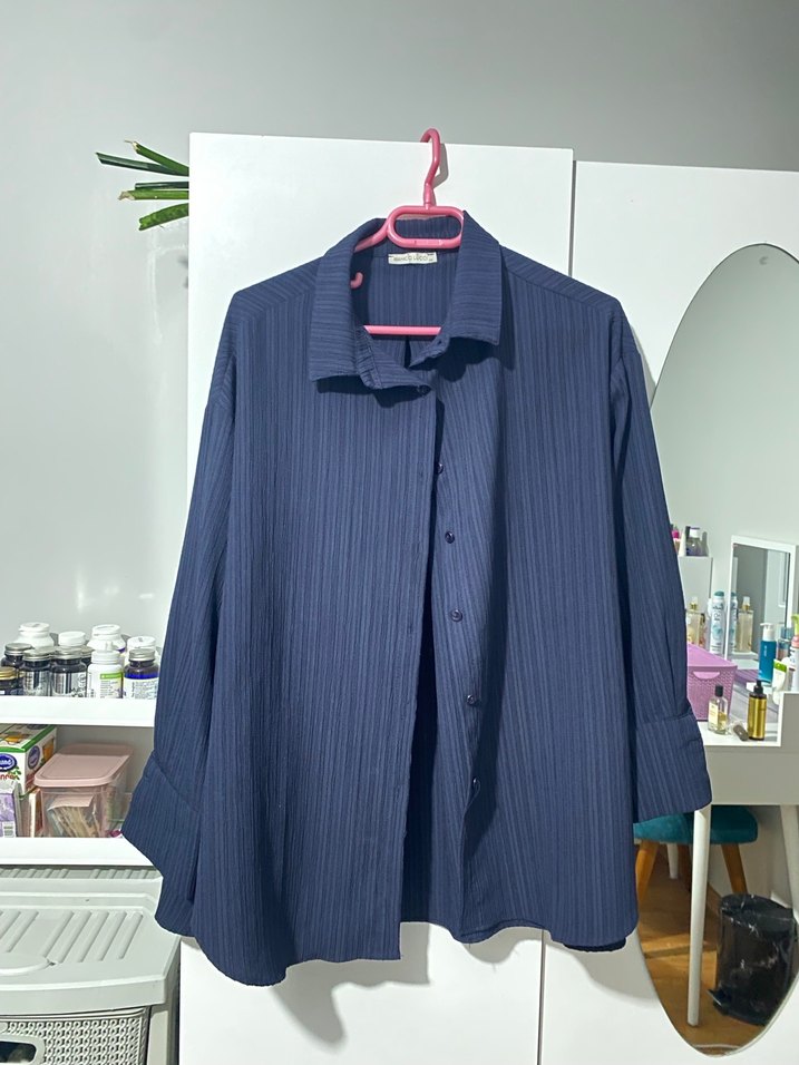 Kadın Lacivert Piliseli Keten Gömlek - Görsel 3