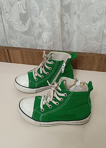 28 Beden yeşil Renk Çocuk Converse ayakkabi