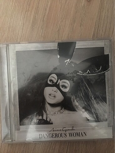 Ariana Grande CD