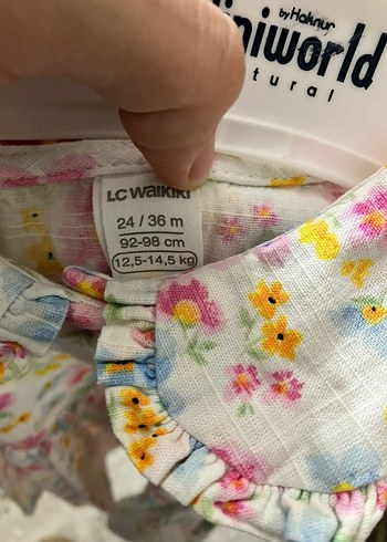 LC Waikiki Çok Renkli Desenli Bebek Önlüğü