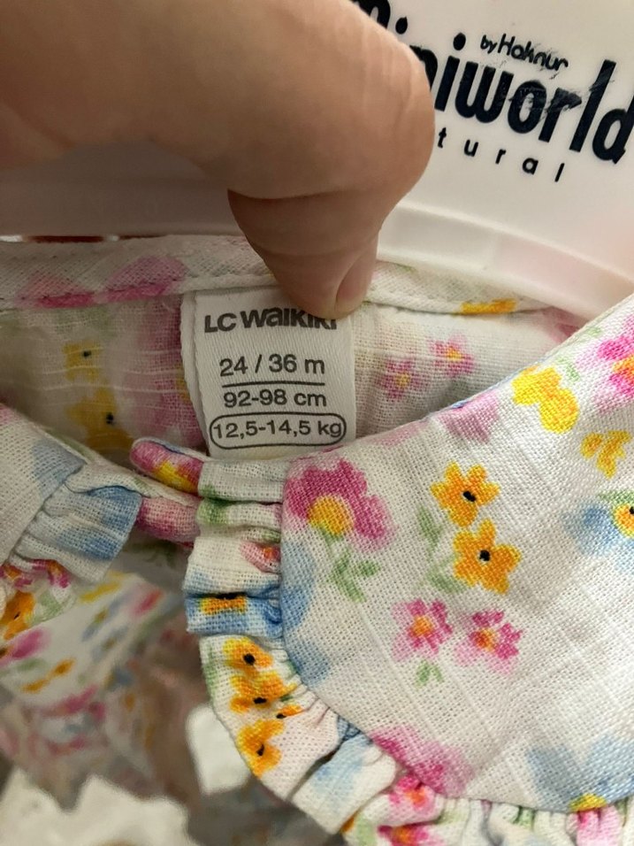 LC Waikiki Çok Renkli Desenli Bebek Önlüğü - Görsel 3