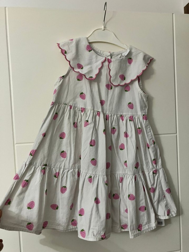 Pembe Çilek Desenli Kolsuz Kız Elbisesi - Görsel 5