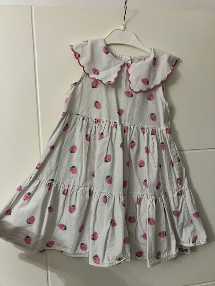 Pembe Çilek Desenli Kolsuz Kız Elbisesi - Görsel 2