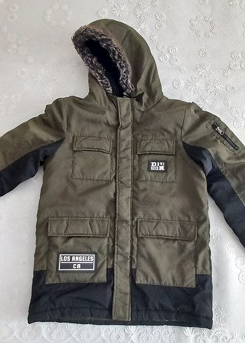 Erkek Çocuk Gri Kürklü Kapüşonlu Mont - Görsel 2