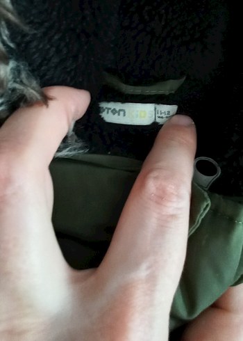 Erkek Çocuk Gri Kürklü Kapüşonlu Mont - Görsel 4