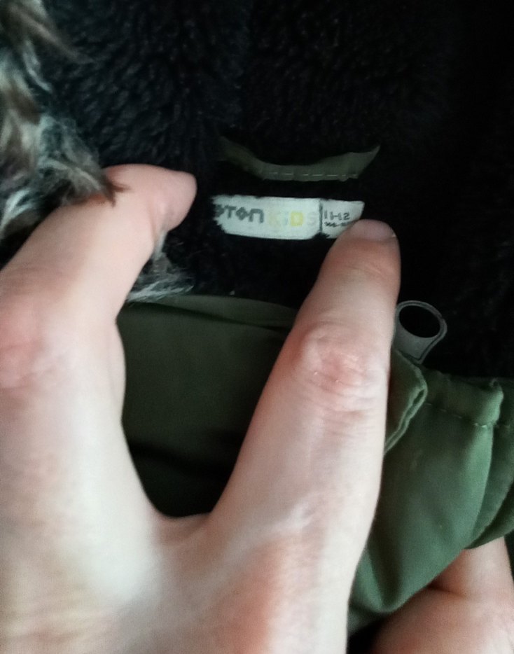 Erkek Çocuk Gri Kürklü Kapüşonlu Mont - Görsel 4