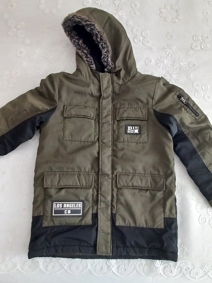 Erkek Çocuk Gri Kürklü Kapüşonlu Mont - Görsel 3