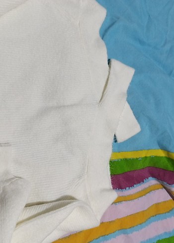 Beyaz kadın Kazak - Görsel 3