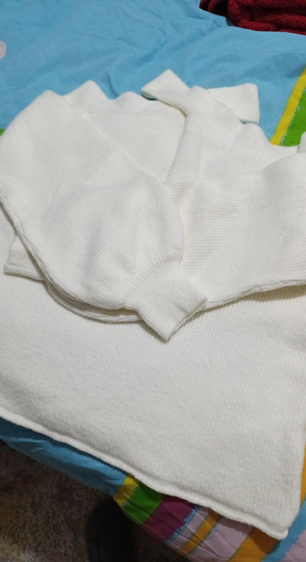 Beyaz kadın Kazak - Görsel 2