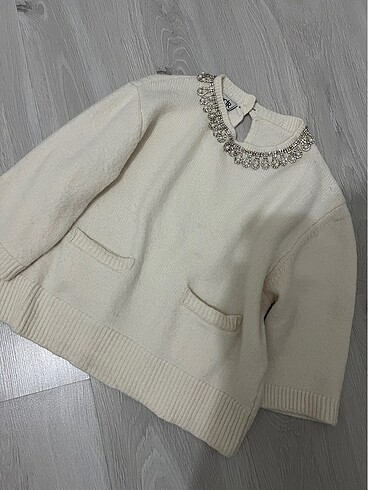 Zara Taşlı bluz