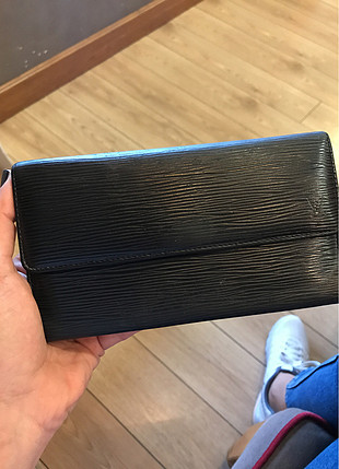 Louis Vuitton Epi Deri Louis Vuitton Cüzdan