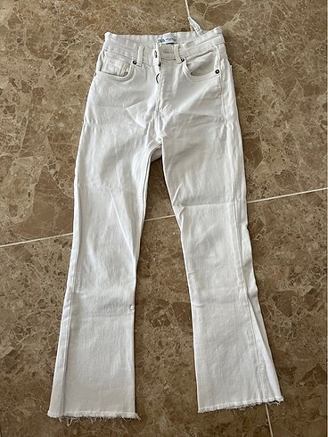 Zara Zara kick flare