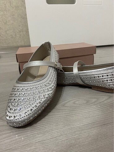 Zara model taşlı babet - Görsel 9