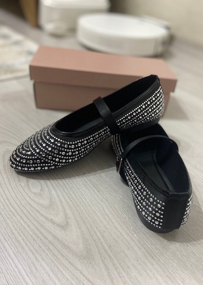 Zara model taşlı babet - Görsel 4