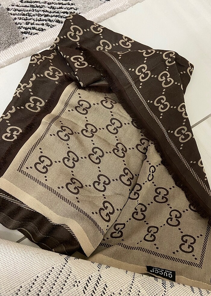 Gucci iki renkli şal - Görsel 4