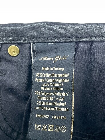 29 Beden siyah Renk Mavi Jeans Skinny %70 İndirimli.