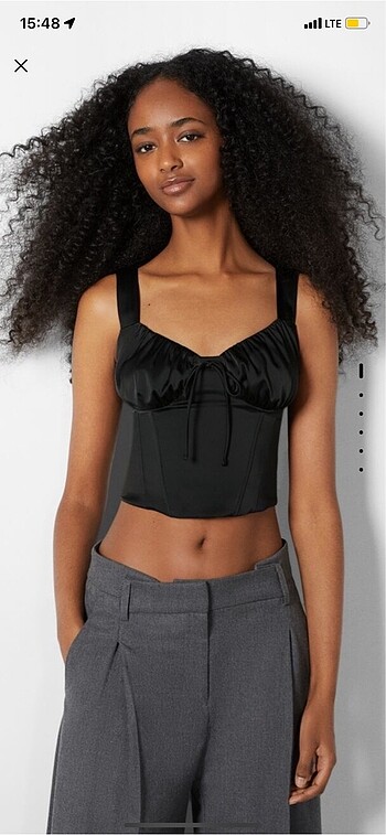 Bershka etiketli saten korse crop top üst