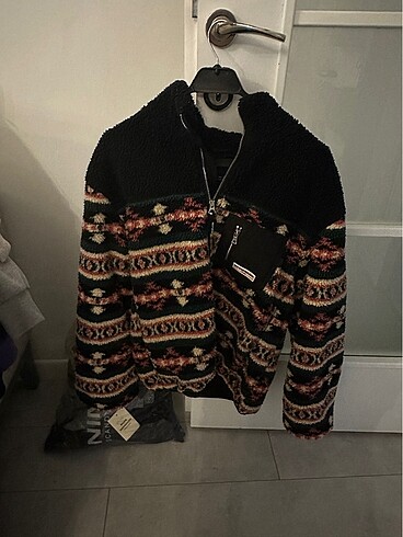 Bershka polar mont
