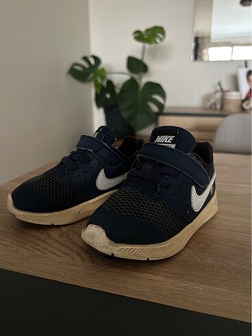 Nike Nike spor ayakkabı 23,5