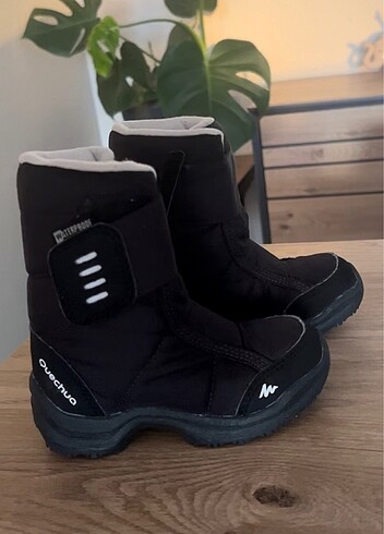 Decathlon bot 24 numara yepyeni