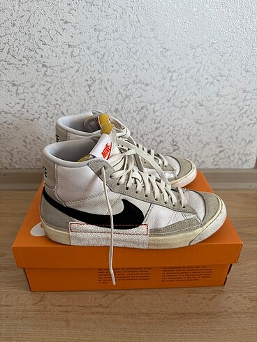 NİKE BLAZER MİD