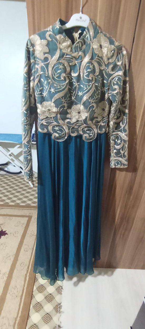 Uzun Kollu Nakışlı Mavi Kadın Abiye Elbise - Görsel 2