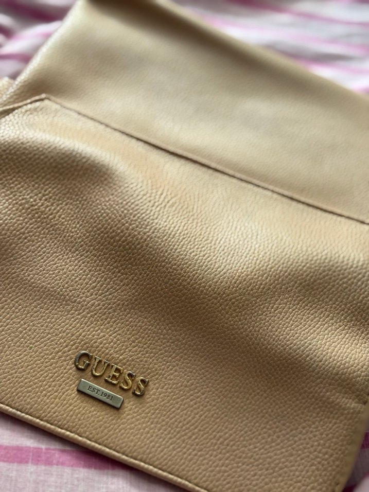 Guess Krem Kapaklı Şık Cüzdan — görsel 3/5