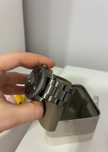 Gri Modern Erkek Kol Saati - Görsel 2