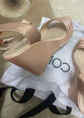 Kadın Dolgu Topuklu Sandalet - Görsel 2