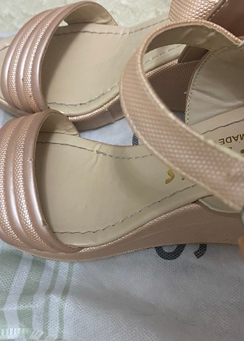 Kadın Dolgu Topuklu Sandalet - Görsel 5