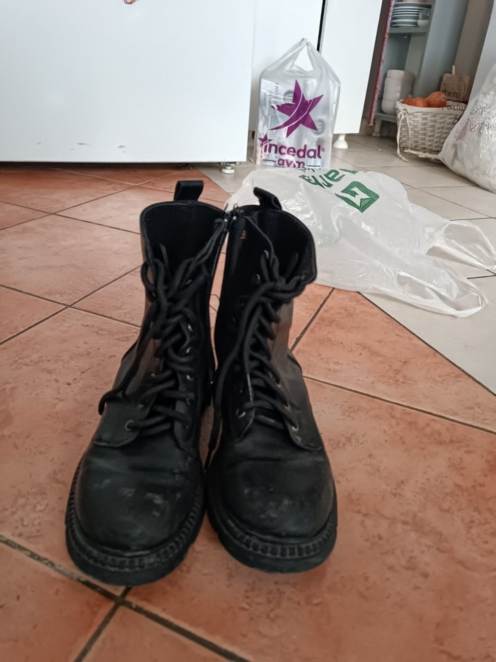 Yüksek Topuklu Siyah Deri Punk Botlar - Görsel 2