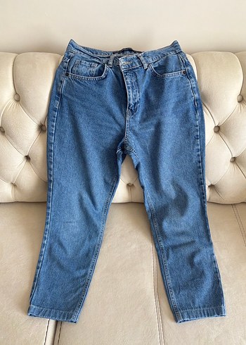 26 Beden mavi Renk Lc Waikiki mom fit jean pantolon