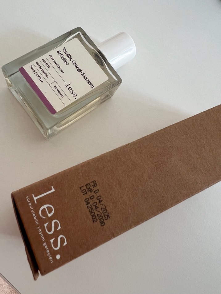 Less Kadın Parfümü 50 ml - Görsel 2