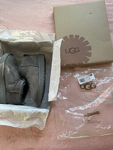 ugg gri orijinal hiç kullanılmadı