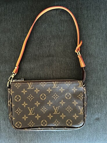 louis vuitton pochette kahverengi