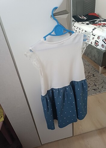 4 Yaş Beden beyaz Renk LC Waikiki 4-5 yaş yeni elbise