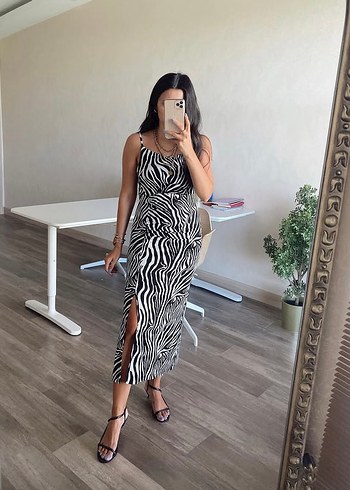 Diğer Zebra Desenli İnce Askili Midi Elbise