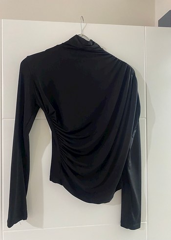 Drapeli Siyah Yüksek Yakalı Kadın Bluz - Görsel 3