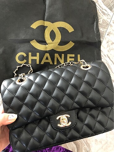 Siyah Chanel kol çantası