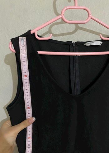 V Yakalı Siyah Midi Elbise - Görsel 8