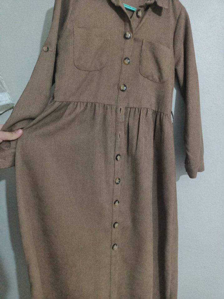 Düğmeli Kahverengi Keten Kadın Gömlek Elbise - Görsel 5