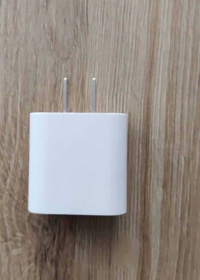 APPLE 20W ŞARJ ADAPTÖRÜ - Görsel 3