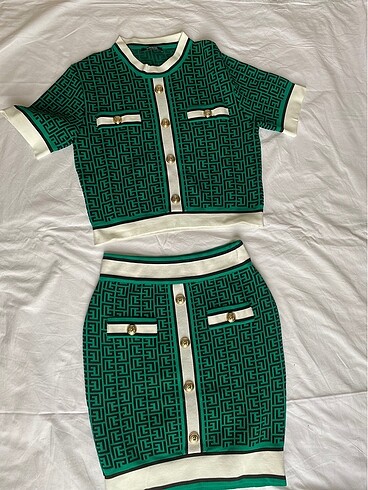 m Beden yeşil Renk İthal Balmain