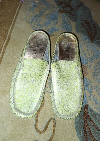 Yeşil Yılan Desenli Kadın Dolgu Topuk Terlik