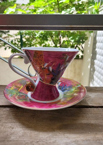Renkli Pembe Desenli İnce Seramik Fincan