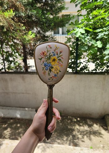 Vintage Çiçek Nakışlı El Aynası Pirinç Çerçeveli (1950'ler