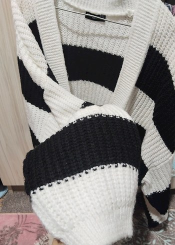 Defacto Coool Oversize Fit V Yaka Çizgili Triko Hırka - Görsel 7