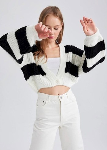 Defacto Coool Oversize Fit V Yaka Çizgili Triko Hırka - Görsel 2