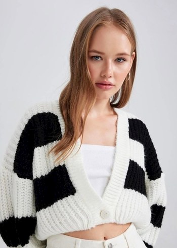 Defacto Coool Oversize Fit V Yaka Çizgili Triko Hırka - Görsel 4