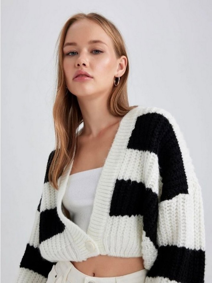 Defacto Coool Oversize Fit V Yaka Çizgili Triko Hırka - Görsel 5